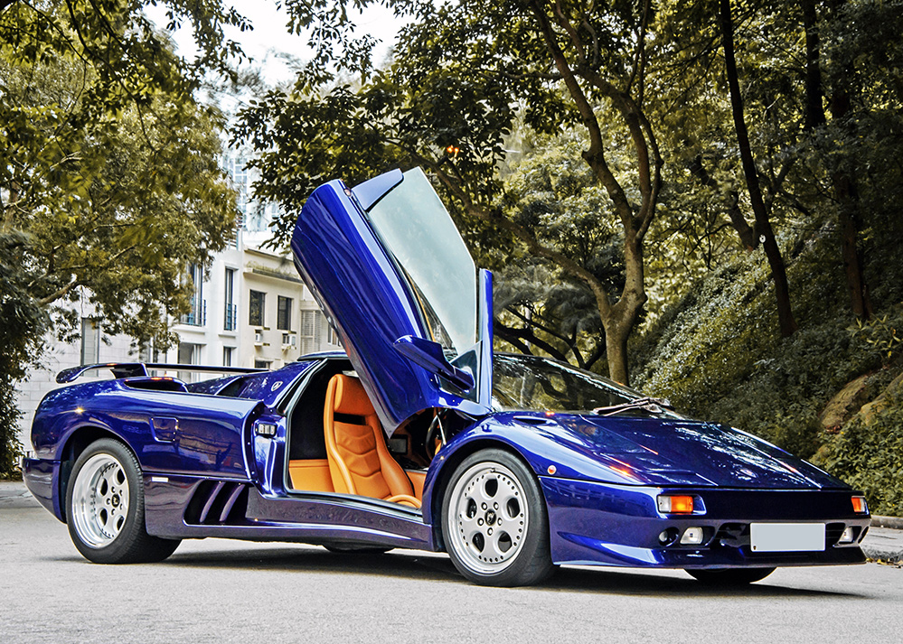Lot 124 1996 Lamborghini Diablo VT Roadster